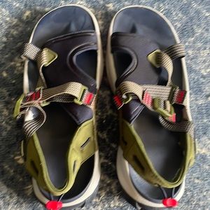 Nike men’s sandals barely worn